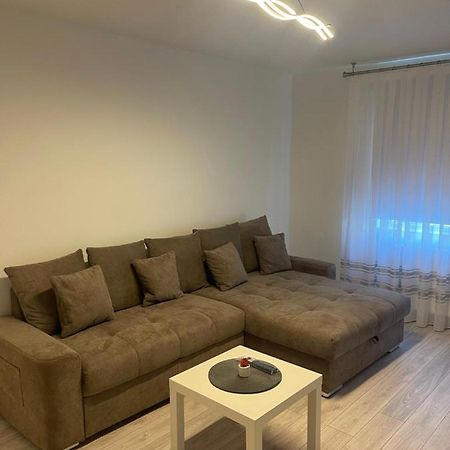 Apartament Incantator In Roman Exterior photo