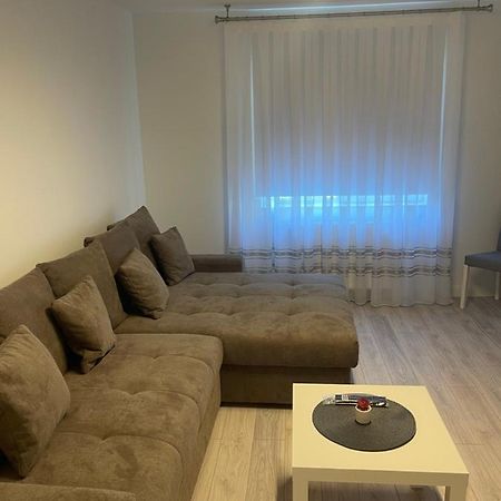 Apartament Incantator In Roman Exterior photo